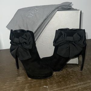 McQUEEN black suede booties w/ bow accent, sculptural heel with box